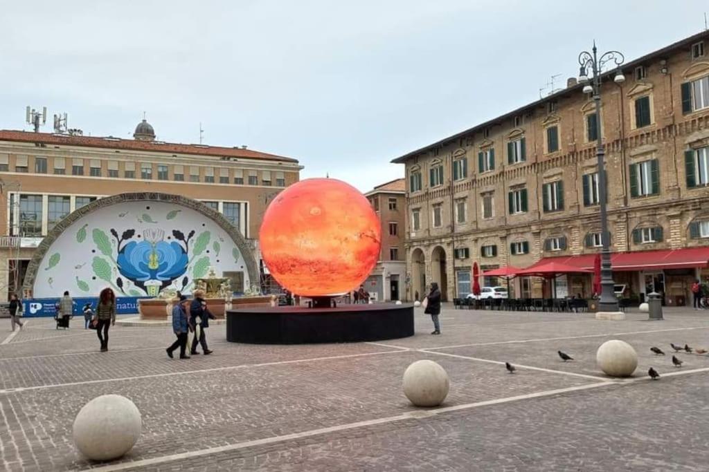 Il Nido Di Silvia A Due Passi Dal Teatro Rossini Lejlighed Pesaro Eksteriør billede